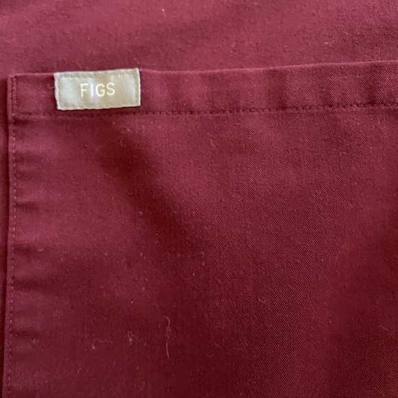 FIGS Catarina Scrub Tops for Women — Classic Fit, 1 Pocket Size XXL - Picture 4 of 5